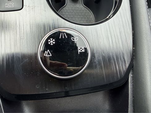 Used 2025 Nissan Rogue Platinum w/ Platinum Premium Package image 30