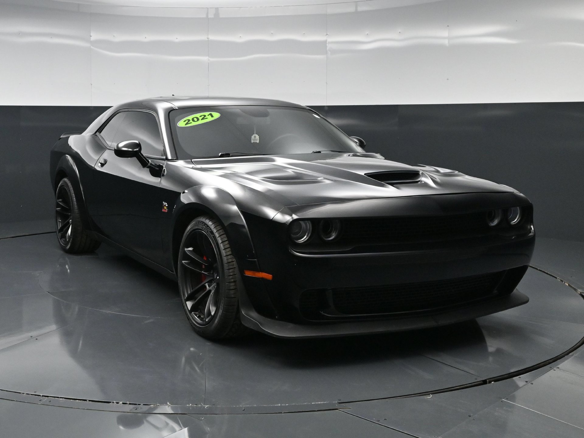 Used 2021 Dodge Challenger R/T Scat Pack RWD image 1