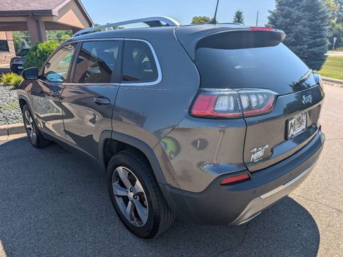 Used 2019 Jeep Cherokee Limited AWD/4WD image 6