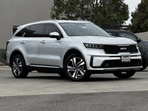 Used 2023 Kia Sorento EX AWD/4WD image 2