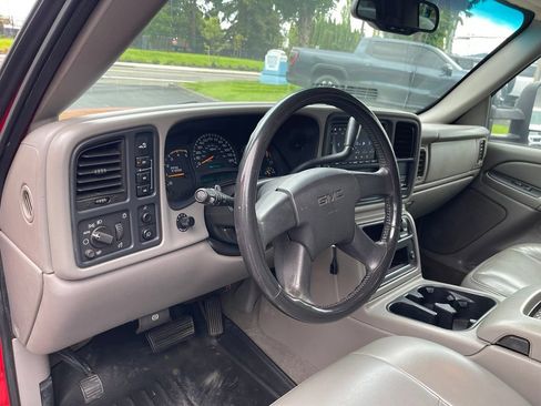 Used 2004 GMC Sierra 2500 SLE w/ Heavy-Duty Power Package AWD/4WD image 5