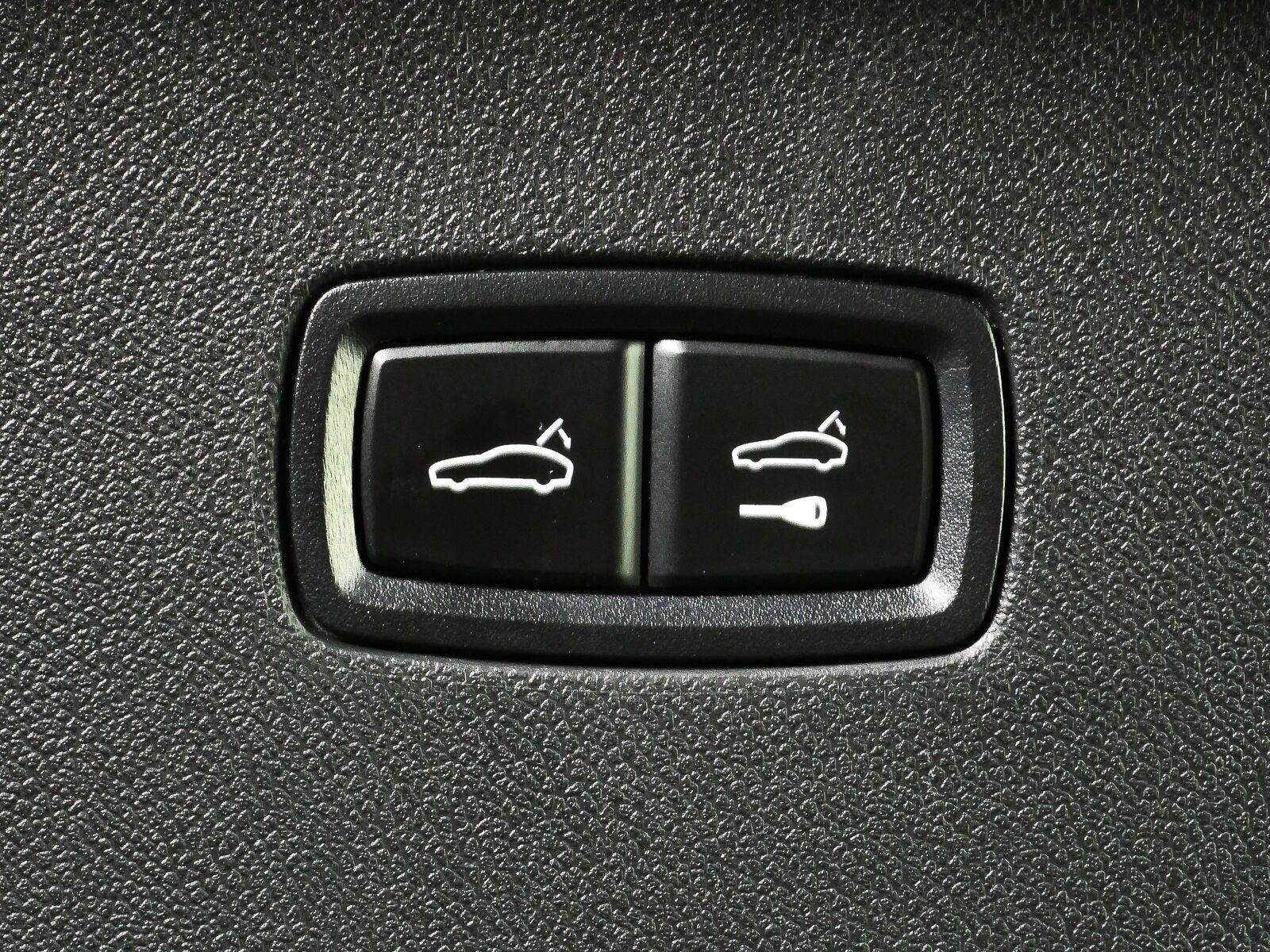 Certified 2023 Porsche Cayenne GTS AWD/4WD image 28