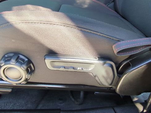 Used 2023 Jeep Gladiator Rubicon w/ Cold Weather Group image 22