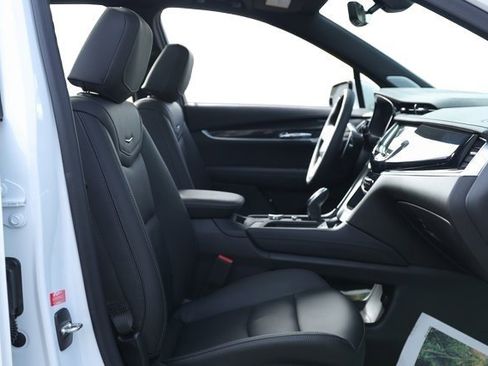 Used 2022 Cadillac XT6 Sport w/ Technology Package image 16