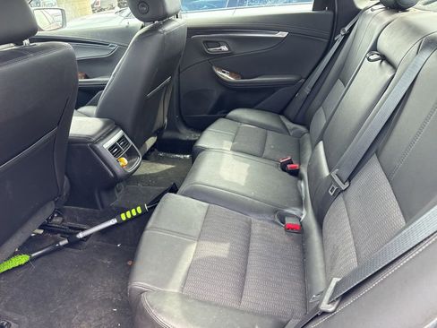 Used 2015 Chevrolet Impala LT image 10