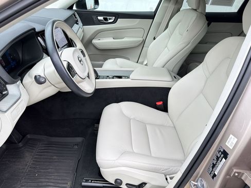 Used 2024 Volvo XC60 B5 Plus w/ Protection Package Premier AWD/4WD image 5