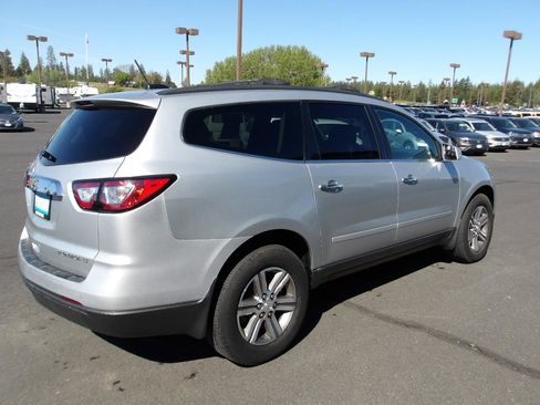 Used 2016 Chevrolet Traverse LT AWD/4WD image 5