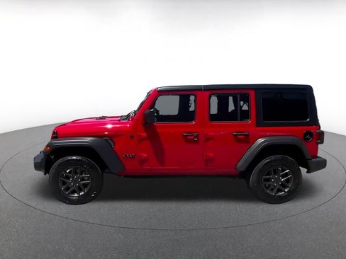 Used 2025 Jeep Wrangler Unlimited Sport AWD/4WD image 3