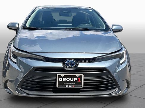 Used 2024 Toyota Corolla LE FWD image 3