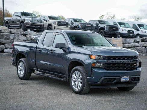 Used 2022 Chevrolet Silverado 1500 Custom AWD/4WD image 3