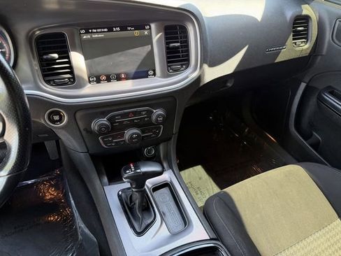 Used 2022 Dodge Charger R/T w/ Blacktop Package RWD image 18