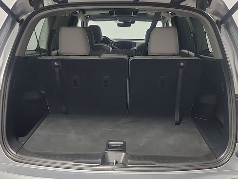 Used 2020 Honda Pilot Touring image 9