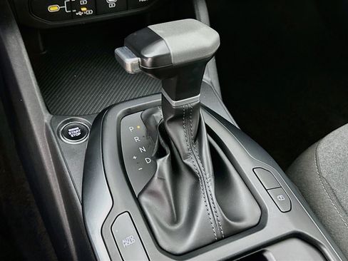 Used 2025 Kia K4 FWD image 24