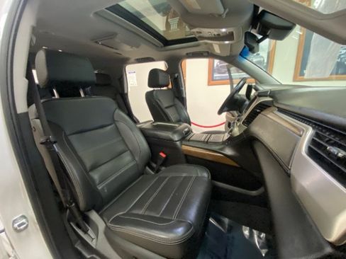 Used 2019 GMC Yukon Denali w/ Denali Ultimate Package AWD/4WD image 14