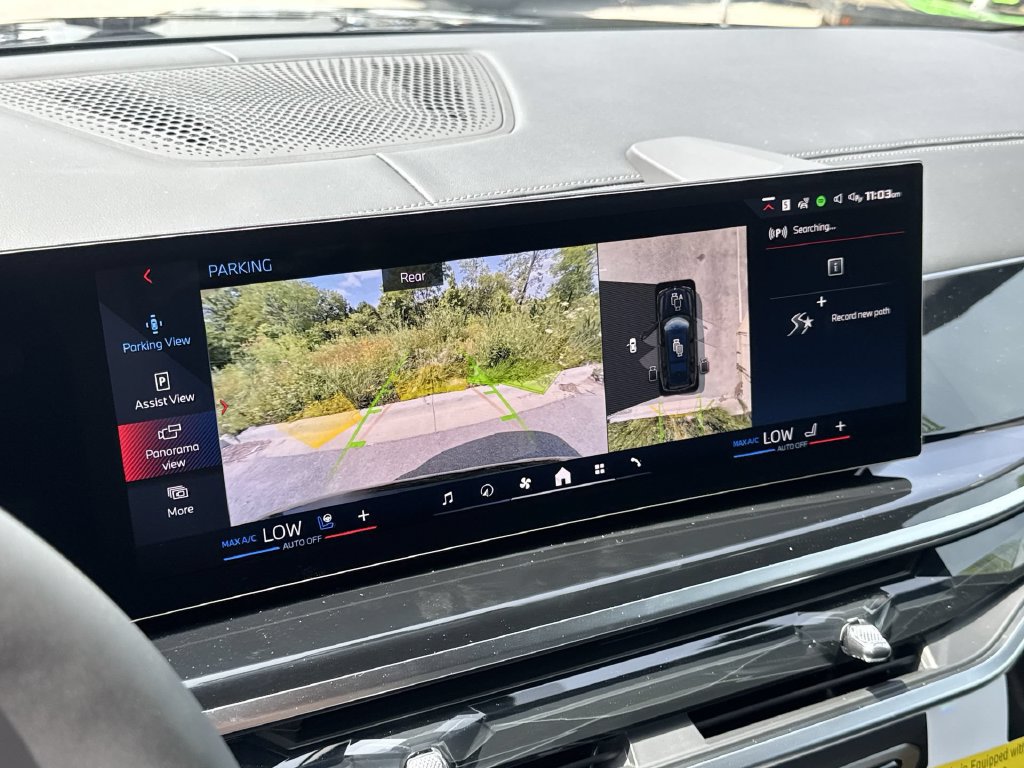Used 2027 BMW X7 M60i AWD/4WD image 24