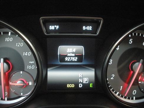 Used 2014 Mercedes-Benz CLA 250 4MATIC image 39