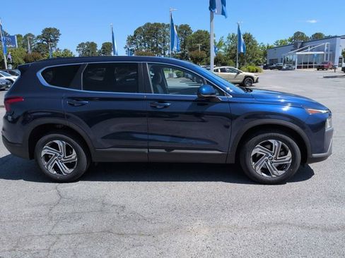 Used 2023 Hyundai Santa Fe SE FWD image 2
