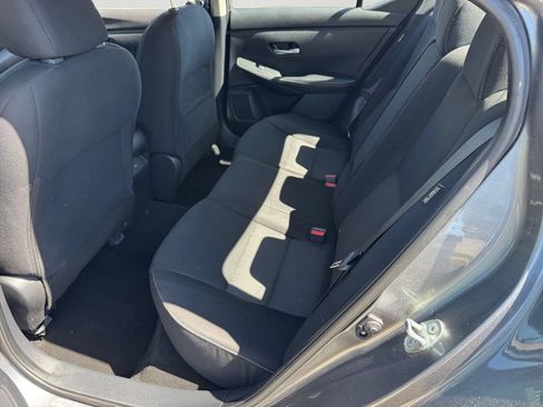 Used 2022 Nissan Sentra SV w/ All-Weather Package FWD image 10