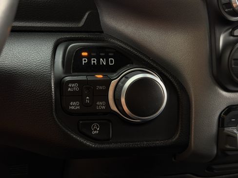Used 2023 RAM 1500 4x4 Crew Cab image 26