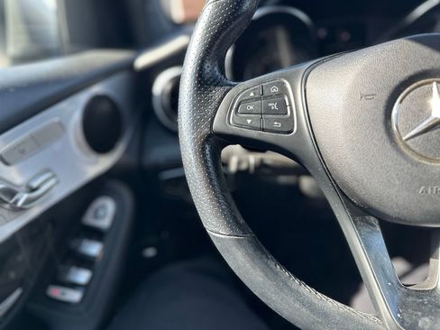 Used 2019 Mercedes-Benz GLC 300 image 7