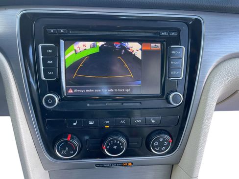 Used 2014 Volkswagen Passat 1.8T SE image 20