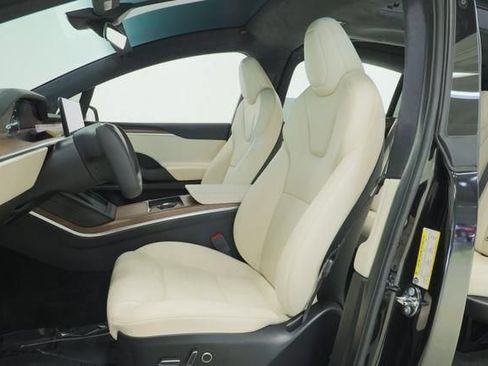 Used 2023 Tesla Model X AWD/4WD image 18