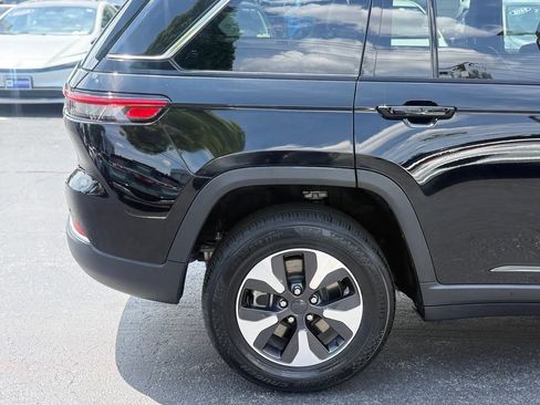 Used 2024 Jeep Grand Cherokee Limited 4xe AWD/4WD image 8