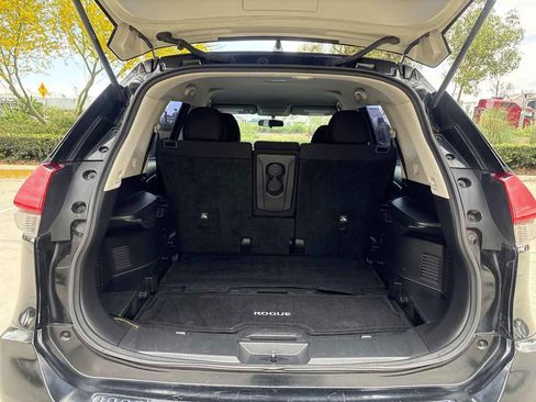 Used 2017 Nissan Rogue S FWD image 10