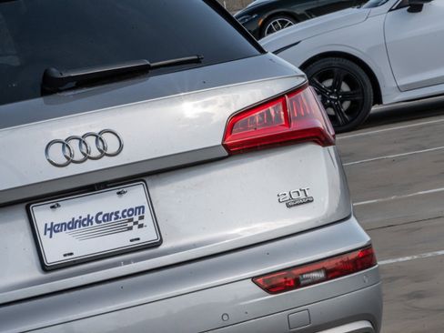 Used 2018 Audi Q5 Prestige w/ Prestige Package image 8