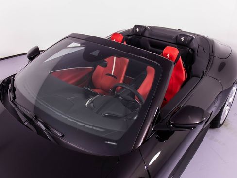 Certified 2024 Ferrari Roma Spider image 32
