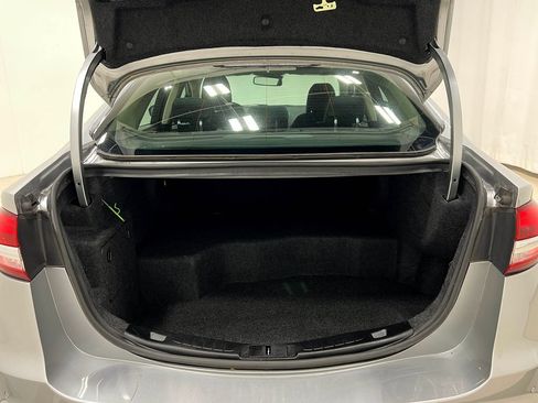 Used 2020 Ford Fusion SE FWD image 28