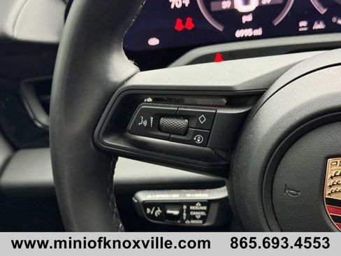 Used 2023 Porsche Taycan image 18