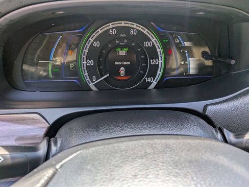 Used 2017 Honda Accord Hybrid Sedan image 16
