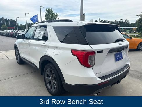 Used 2023 Ford Explorer XLT w/ Equipment Group 202A AWD/4WD image 4