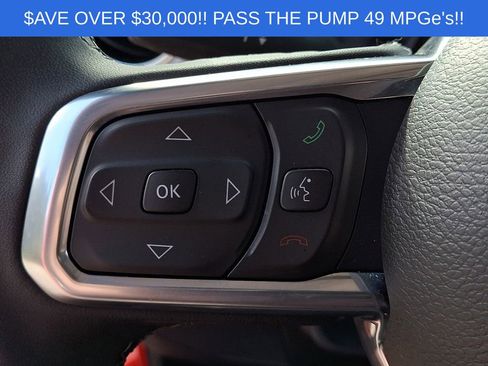 Used 2025 Jeep Wrangler Unlimited Sahara AWD/4WD image 23