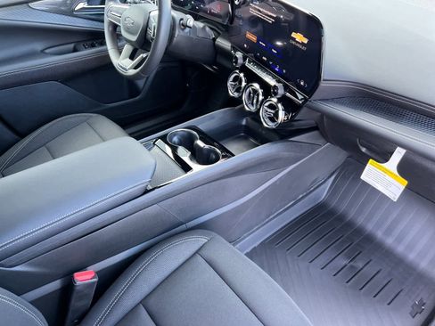 New 2026 Chevrolet Blazer EV LT image 16