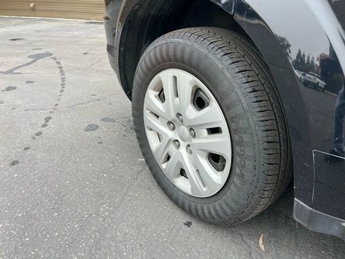 Used 2019 Dodge Journey SE image 11