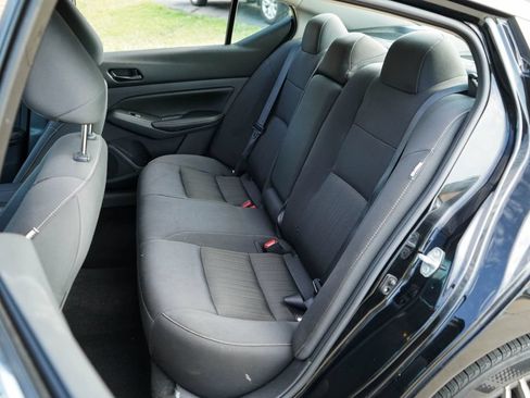Used 2025 Nissan Altima 2.5 SV FWD image 9
