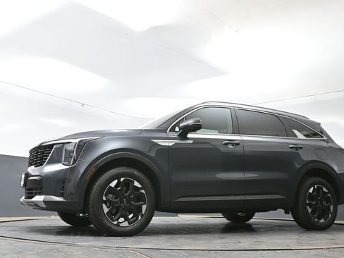 Used 2024 Kia Sorento S AWD/4WD image 51