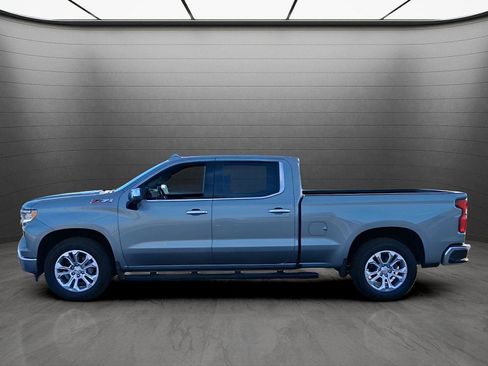 Used 2023 Chevrolet Silverado 1500 LTZ image 2
