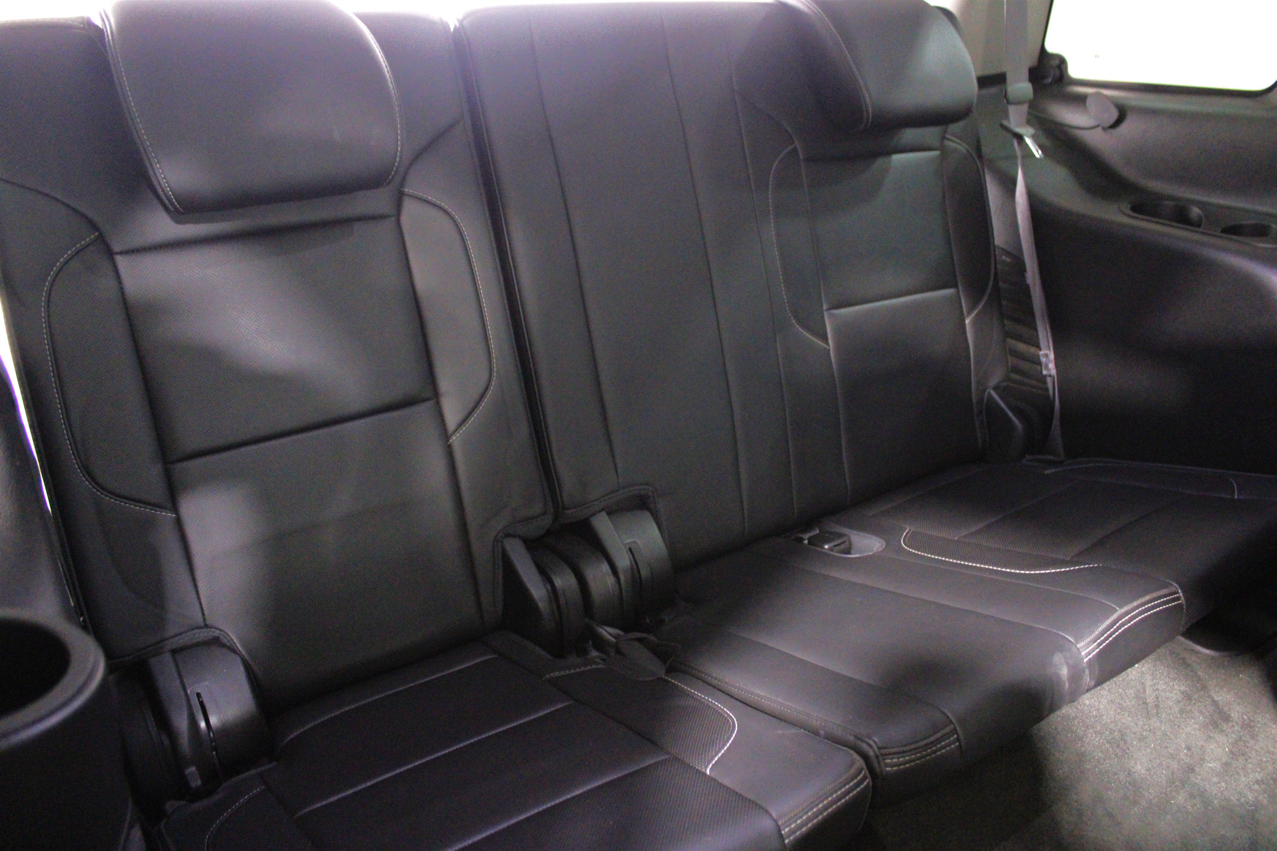 Used 2015 GMC Yukon Denali w/ Touring Package AWD/4WD image 33