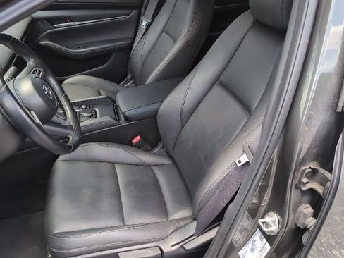 Used 2020 MAZDA MAZDA3 Sedan w/ Select Package FWD image 9