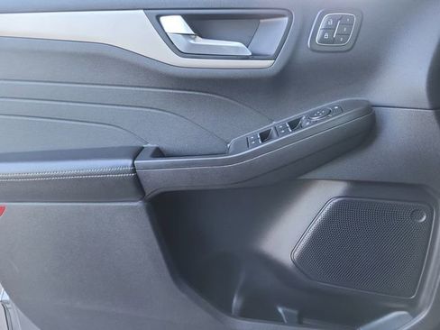 Used 2022 Ford Escape SEL w/ Technology Package FWD image 21
