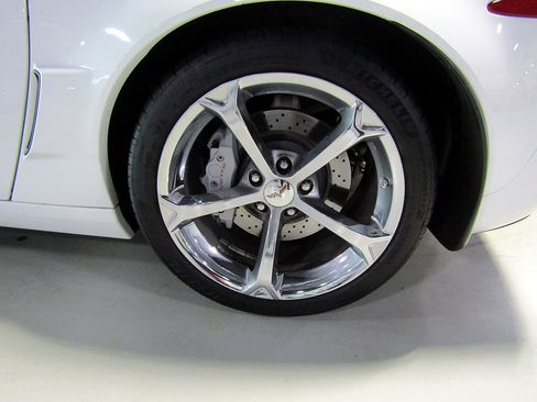 Used 2012 Chevrolet Corvette Grand Sport w/ 3LT Preferred Equipment Group RWD image 24