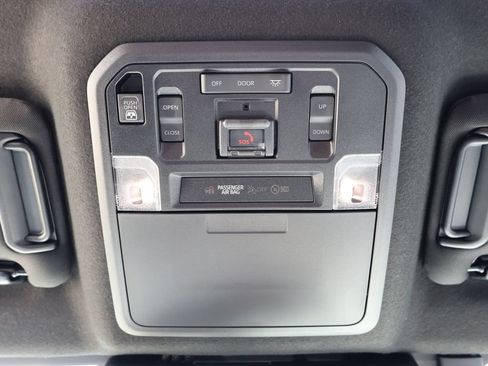 Used 2026 Toyota 4Runner Platinum AWD/4WD image 30