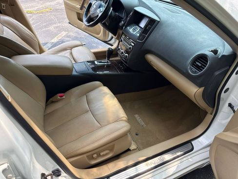 Used 2010 Nissan Maxima 3.5 SV w/ Premium Pkg FWD image 9