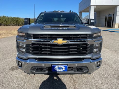 Used 2025 Chevrolet Silverado 2500 LT w/ Texas Edition image 8