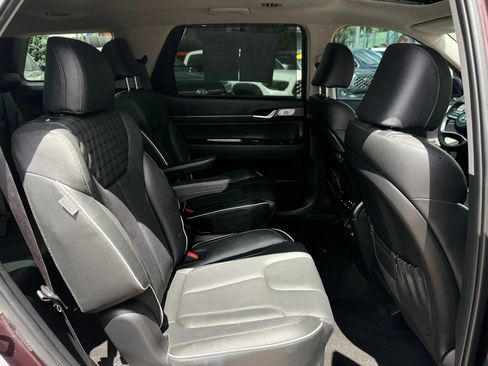Used 2024 Hyundai Palisade Limited AWD/4WD image 21