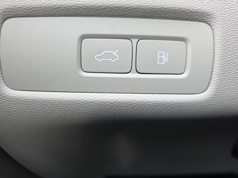 New 2026 Volvo XC60 T8 Ultra w/ Protection Package Premier image 35