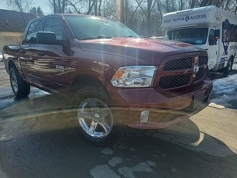 Used 2017 RAM 1500 Express w/ Express Value Package image 3